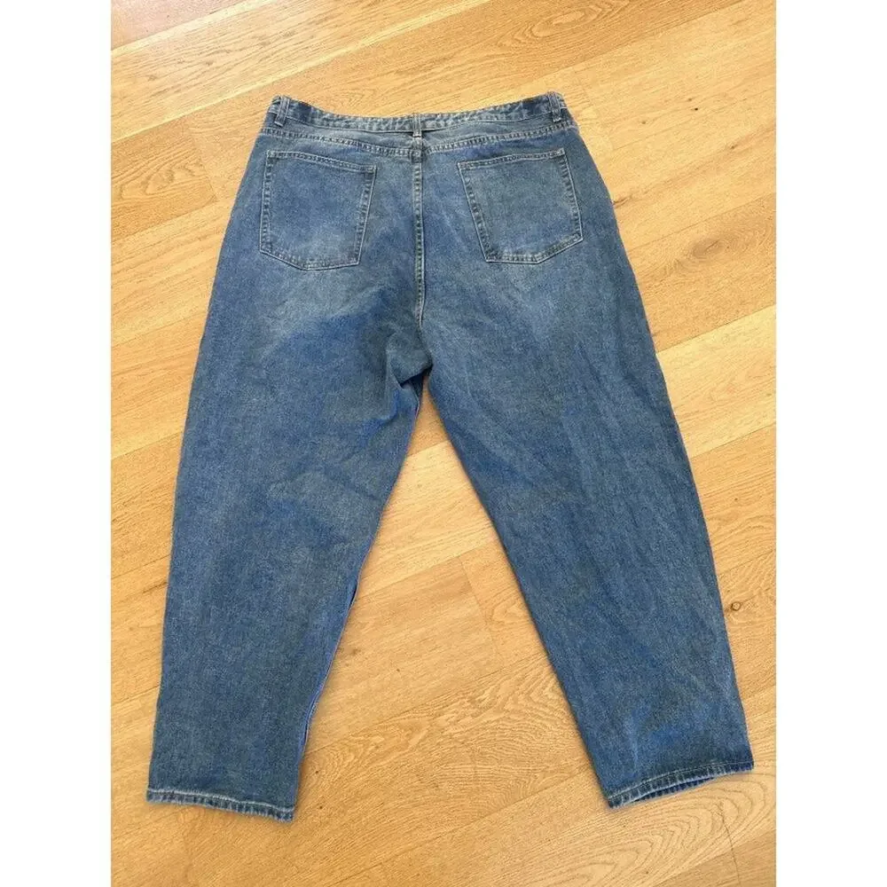 Pretty Little Thing Plus Distressed Mom Jeans